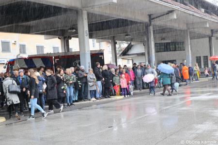 Dobrodošel mamut v Kamniku je dobil svoje mesto bronasti mamut v naravni velikosti, ki stoji v Mamutovem parku (13)